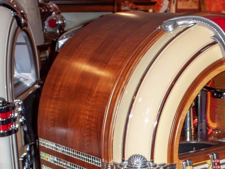 How to professionally Re-Veneer a cabinet.